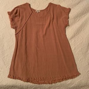 Chic top with ruffle sleeves
